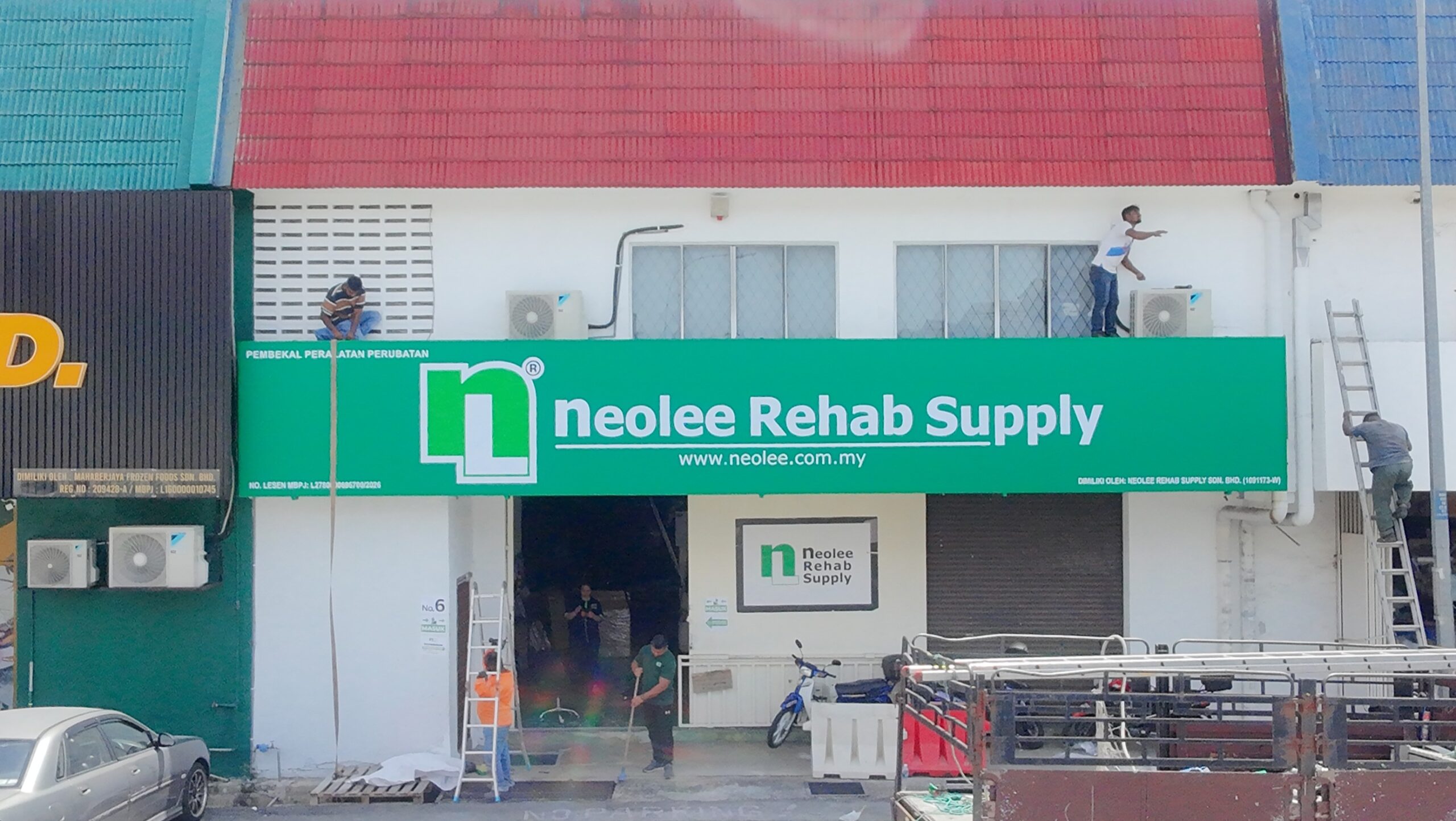 Neolee Petaling Jaya branch